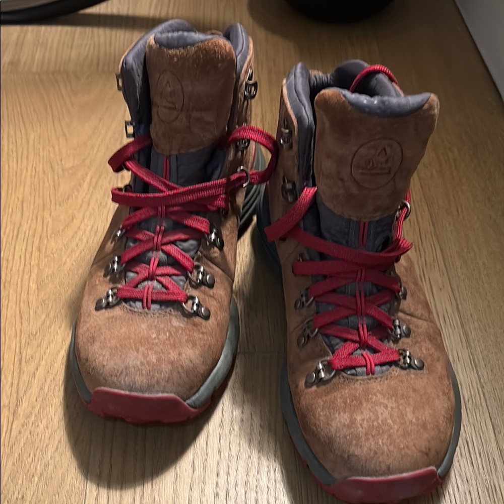 Danner Hiking Boots Mountian 600
